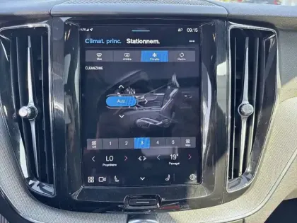 Photo 19 Volvo Xc60  T6 AWD Hybride rechargeable 253 ch+145 ch Geartronic 8