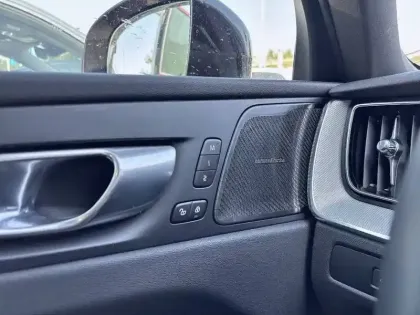 Photo 35 Volvo Xc60  T6 AWD Hybride rechargeable 253 ch+145 ch Geartronic 8