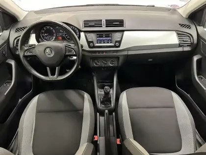 Photo 5 Skoda Fabia  1.0 MPI 60 ch Greentec