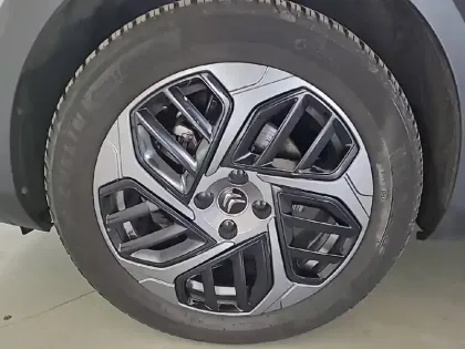 Photo 12 Citroën C4  BlueHDi 110 S&S BVM6