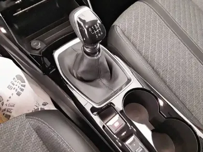 Photo 13 Peugeot 208  PureTech 100 S&S BVM6