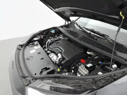 Photo 14 Peugeot 3008  Hybrid 145 e-DCS6