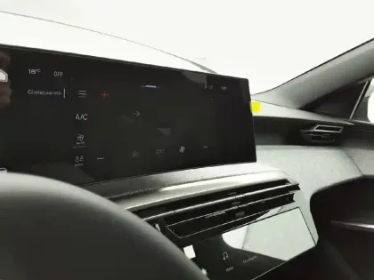 Photo 20 Peugeot 3008  Hybrid 145 e-DCS6