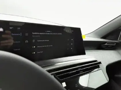 Photo 21 Peugeot 3008  Hybrid 145 e-DCS6