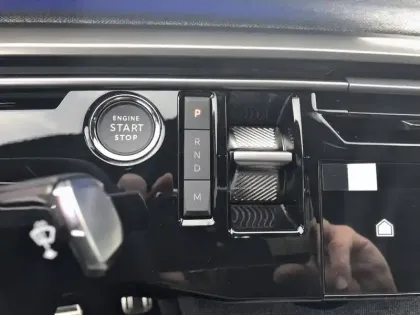 Photo 13 Peugeot 3008  Hybrid 145 e-DCS6