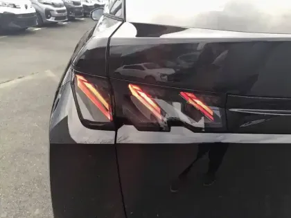 Photo 16 Peugeot 3008  Hybrid 145 e-DCS6