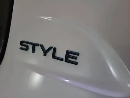 Photo 31 Peugeot 208  Electrique 50 kWh 136ch