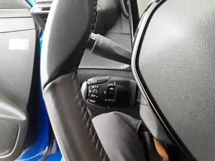 Photo 56 Peugeot 208  PureTech 100 S&S BVM6