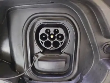 Photo 33 Peugeot 208  Electrique 50 kWh 136ch