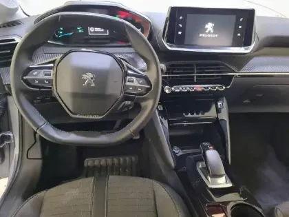 Photo 7 Peugeot 208  Electrique 50 kWh 136ch