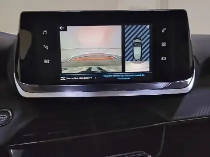 Photo 19 Peugeot 208  Electrique 50 kWh 136ch