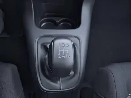 Photo 13 Citroën C3  PureTech 83 S&S BVM5