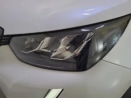 Photo 35 Peugeot 2008  PureTech 100 S&S BVM6