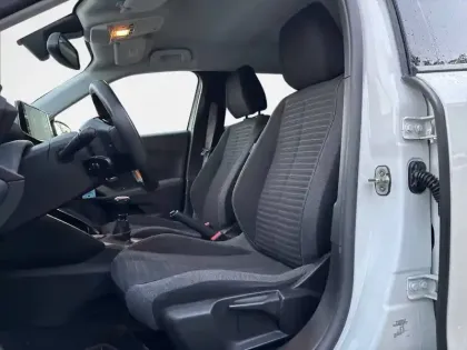 Photo 10 Peugeot 2008  PureTech 100 S&S BVM6