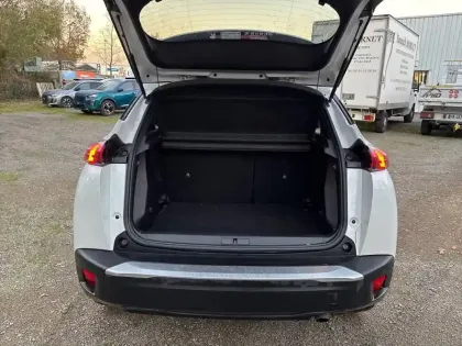 Photo 5 Peugeot 2008  PureTech 100 S&S BVM6