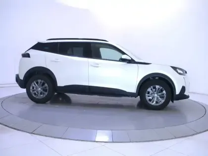 Photo 23 Peugeot 2008  PureTech 100 S&S BVM6