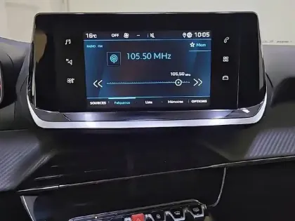 Photo 38 Peugeot 2008  PureTech 100 S&S BVM6