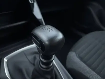 Photo 13 Peugeot 2008  PureTech 100 S&S BVM6