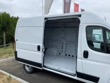 Photo 12 Opel Movano  FGN TOLE 3.3T DIESEL L2H2 120 CH MANUELLE