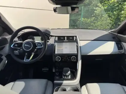 Photo 16 Jaguar E-Pace  P270e ch PHEV AWD BVA