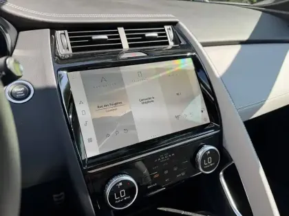 Photo 8 Jaguar E-Pace  P270e ch PHEV AWD BVA