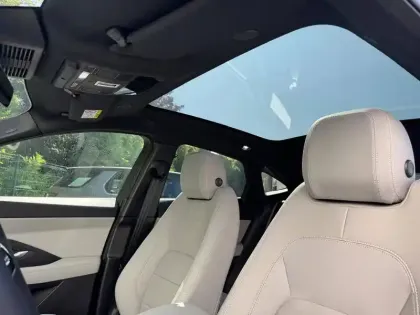 Photo 15 Jaguar E-Pace  P270e ch PHEV AWD BVA