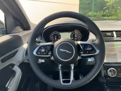 Photo 17 Jaguar E-Pace  P270e ch PHEV AWD BVA