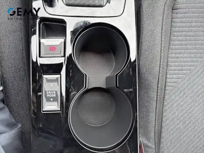 Photo 14 Peugeot 2008  Electrique 54 kWh 156 ch