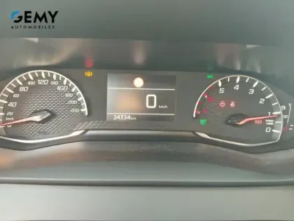 Photo 16 Peugeot 2008  PureTech 100 S&S BVM6