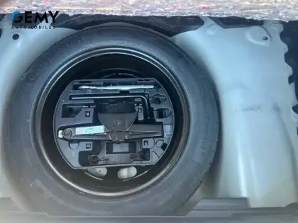 Photo 20 Peugeot 208  PureTech 100 S&S BVM6