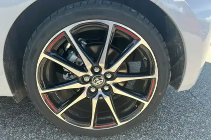 Photo 11 Toyota Yaris  Hybride 130h