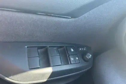 Photo 19 Toyota Yaris  Hybride 130h