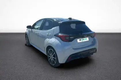 Photo 3 Toyota Yaris  Hybride 130h