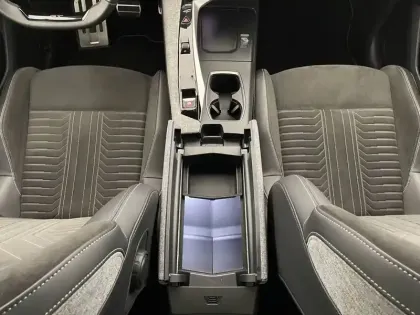 Photo 31 Peugeot 3008  Hybrid 136 e-DCS6