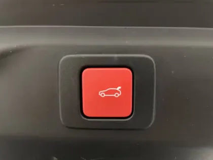 Photo 29 Peugeot 3008  Hybrid 136 e-DCS6