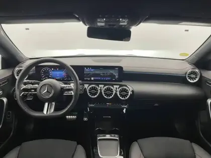 Photo 60 Mercedes CLA  Shooting Brake 200 d 8G-DCT