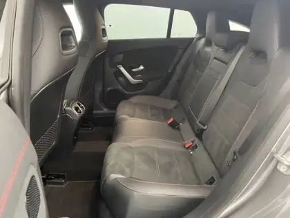 Photo 15 Mercedes CLA  Shooting Brake 200 d 8G-DCT