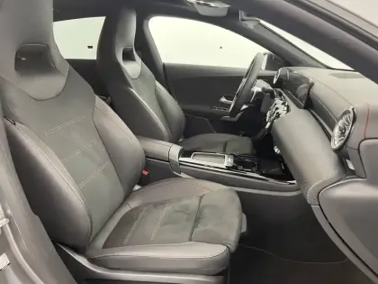 Photo 25 Mercedes CLA  Shooting Brake 200 d 8G-DCT