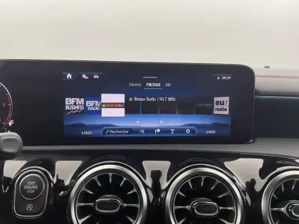 Photo 20 Mercedes CLA  Shooting Brake 200 d 8G-DCT