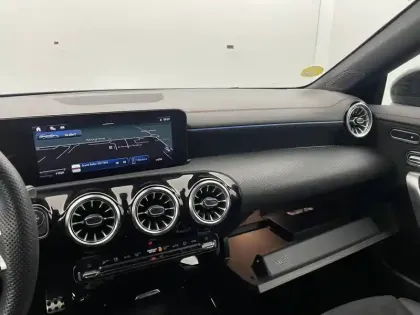 Photo 27 Mercedes CLA  Shooting Brake 200 d 8G-DCT