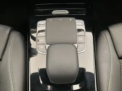 Photo 19 Mercedes Classe A  180 d 7G-DCT