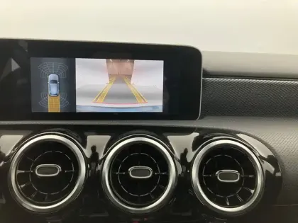 Photo 11 Mercedes Classe A  180 d 7G-DCT