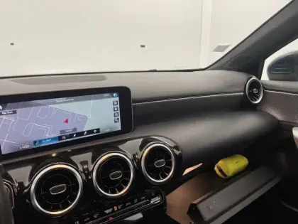 Photo 49 Mercedes Classe A  180 d 7G-DCT