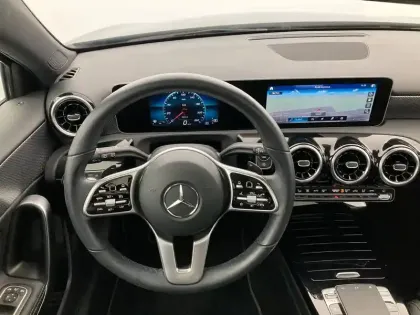 Photo 8 Mercedes Classe A  180 d 7G-DCT