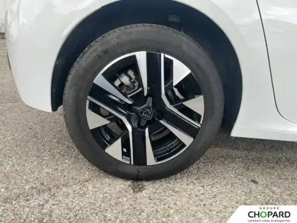 Photo 11 Peugeot 208  Hybrid 100 e-DCS6