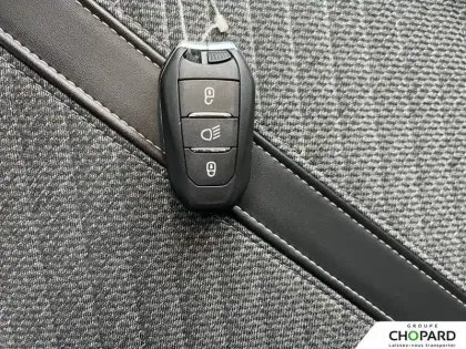 Photo 14 Peugeot 208  Hybrid 100 e-DCS6