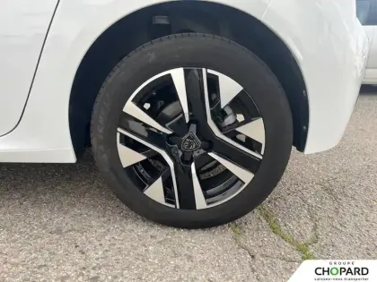 Photo 10 Peugeot 208  Hybrid 100 e-DCS6