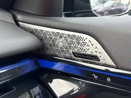 Photo 19 BMW Serie 5 M5 PHEV 727 ch BVA8