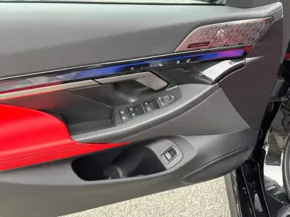 Photo 18 BMW Serie 5 M5 PHEV 727 ch BVA8