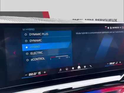 Photo 34 BMW Serie 5 M5 PHEV 727 ch BVA8